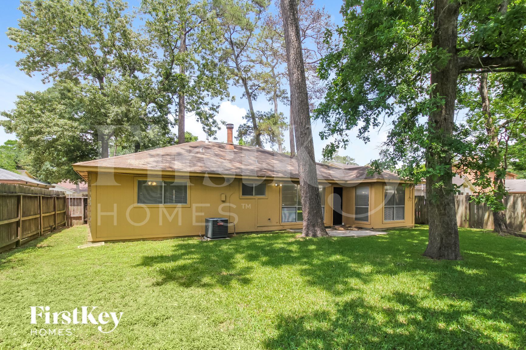 Building Photo - 3618 Village Grove Dr