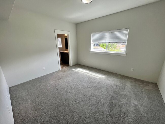 Building Photo - 199 Mellecker Way