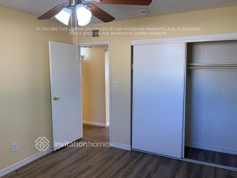 Building Photo - 15831 N 59th Cir