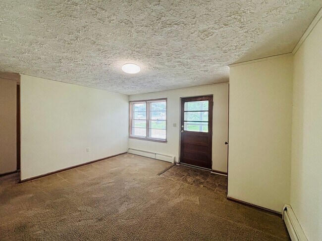 Building Photo - 208 Broce Dr