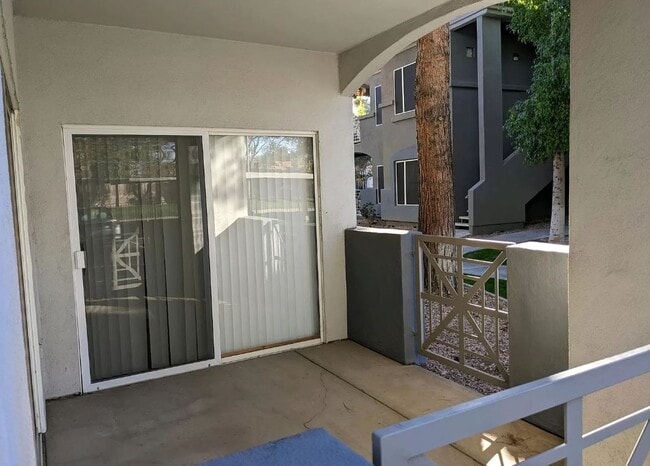 Building Photo - 600 W Grove Pky