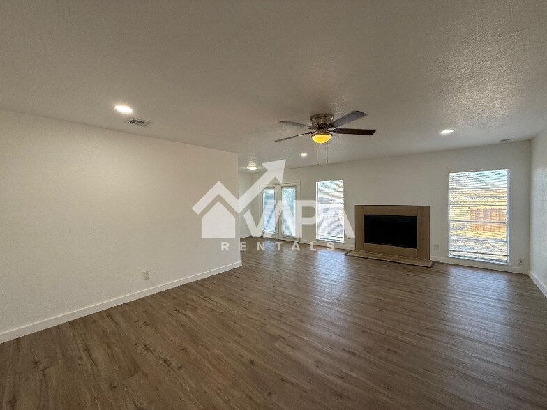 Building Photo - 4906 Buckwheat St