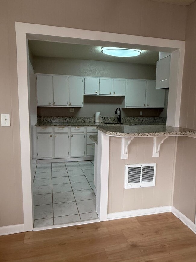 Building Photo - Beautiful 3B/2Ba Ranch in Longview on Lake...