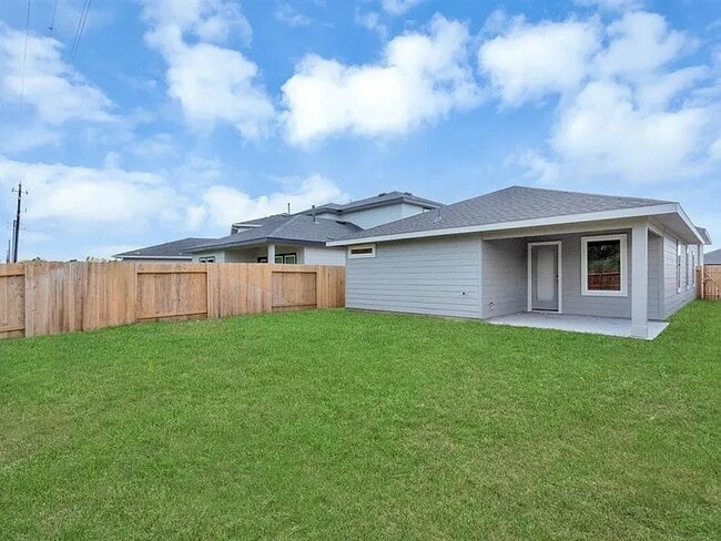 Building Photo - 12735 Ermine St