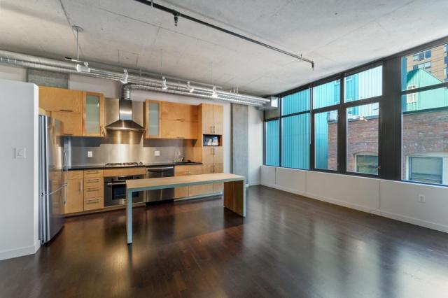 Building Photo - 1 bedroom in Seattle WA 98121