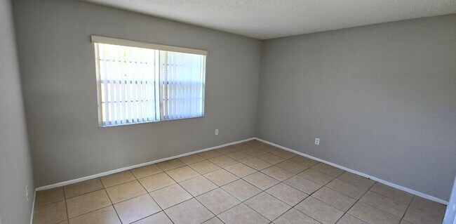 Building Photo - 12240 Conneticut Woods Ct