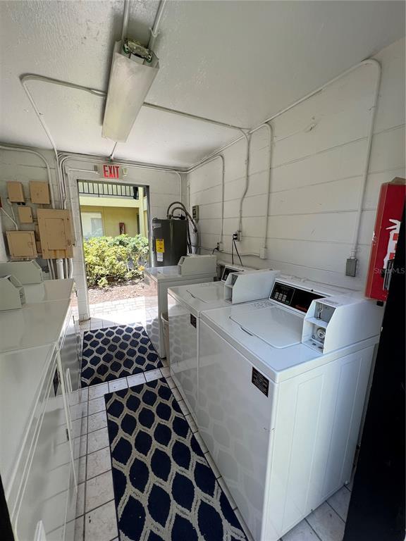 Building Photo - 3206 W Azeele St