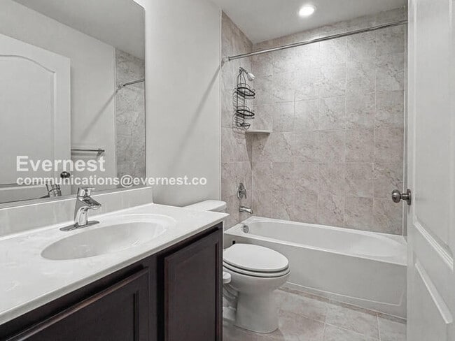 Building Photo - 10612 Presidential Pkwy