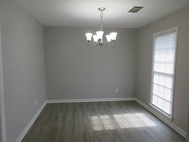 Building Photo - 547 Bellehurst Dr