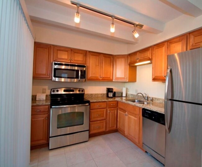 Building Photo - 16 Navigator Ln