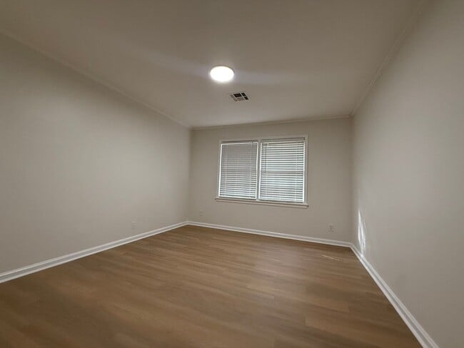 Building Photo - FOR RENT – NEWLY REMODELED