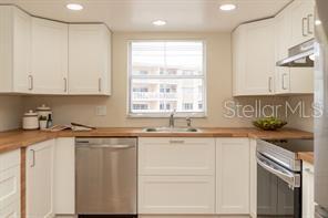 Building Photo - 1120 N Shore Dr NE