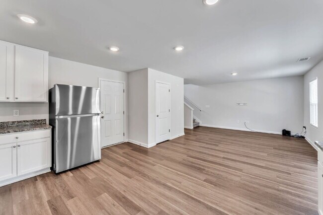 Building Photo - Stunning 3BR/2.5BA Home | Private Fenced Yard & Outdoor Oasis $2190/mo rent