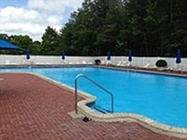Building Photo - 44 Bayberry Dr