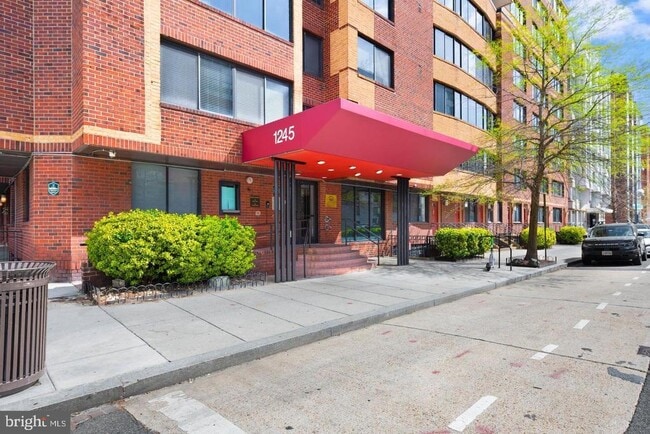 Building Photo - 1245 13th St NW