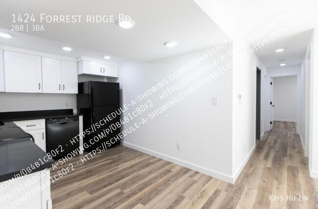 Building Photo - 2 bed/2 Bath with full basement & Den