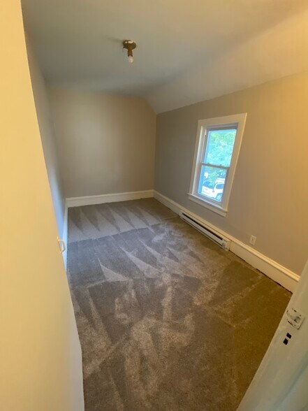 Building Photo - 340 15th Ave NE