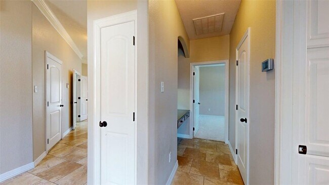 Building Photo - 3900 Latinne Ln