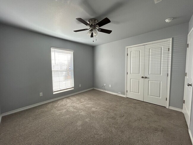 Building Photo - Beautiful 3/2/2 in Frenship School District!