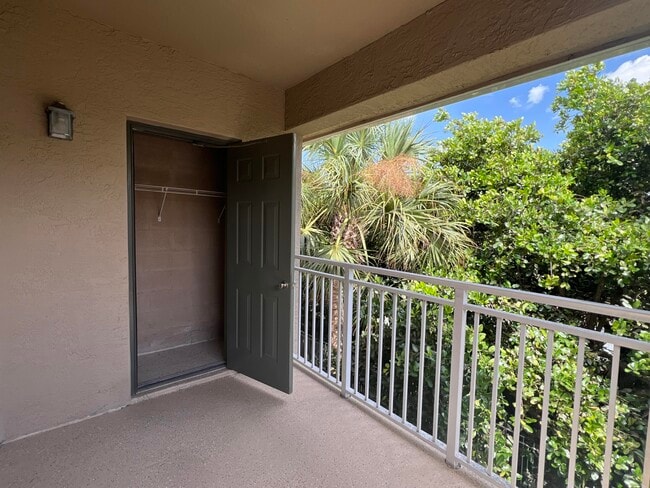 Building Photo - 6410 Emerald Dunes Dr