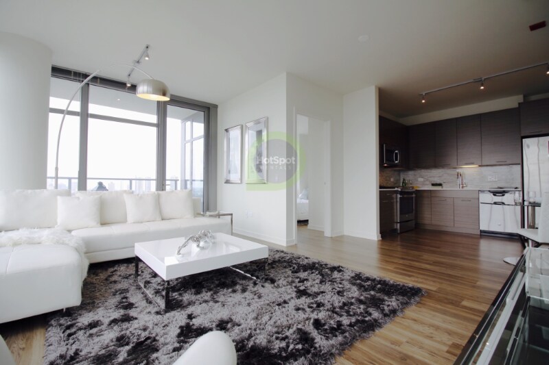 Building Photo - 343 W Chestnut St