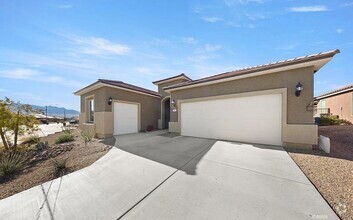 Building Photo - Sun City Home!