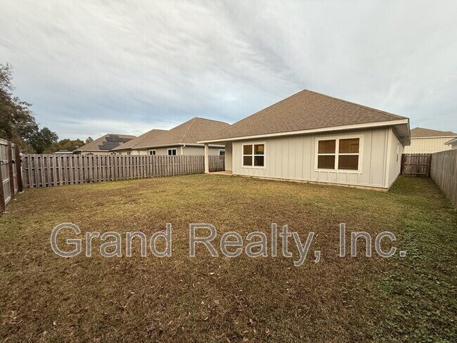 Building Photo - 5749 Danbury Blvd