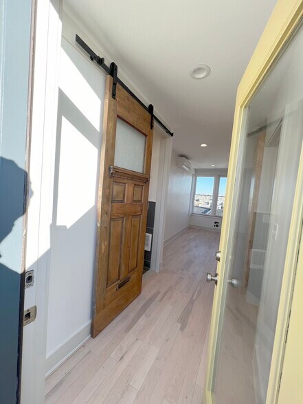 Building Photo - 2019 S Beechwood St
