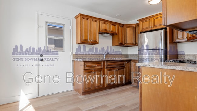 Building Photo - 781 Cypress Ave