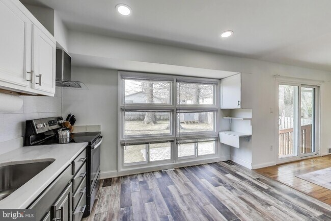 Building Photo - 14316 Woodcrest Dr