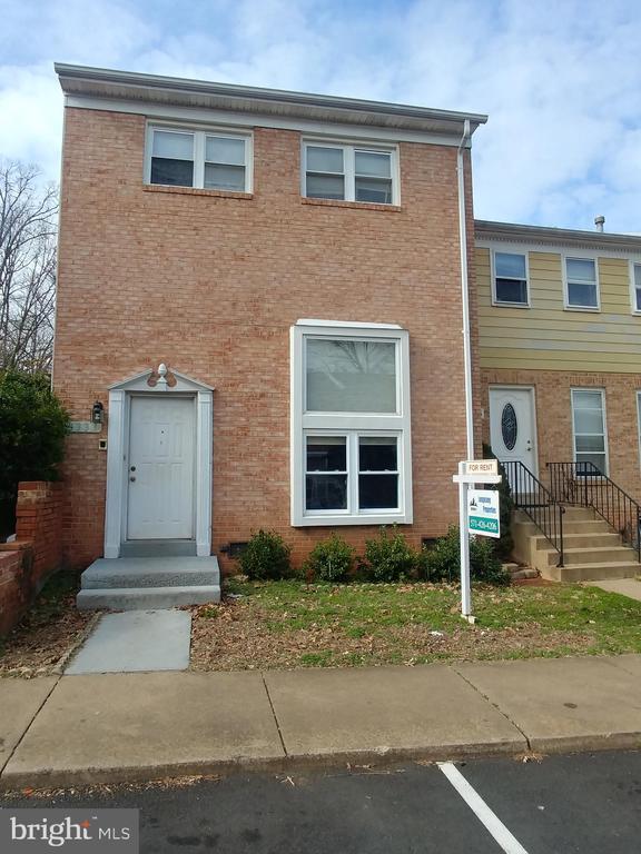 Building Photo - 8333 Ivy Glen Ct