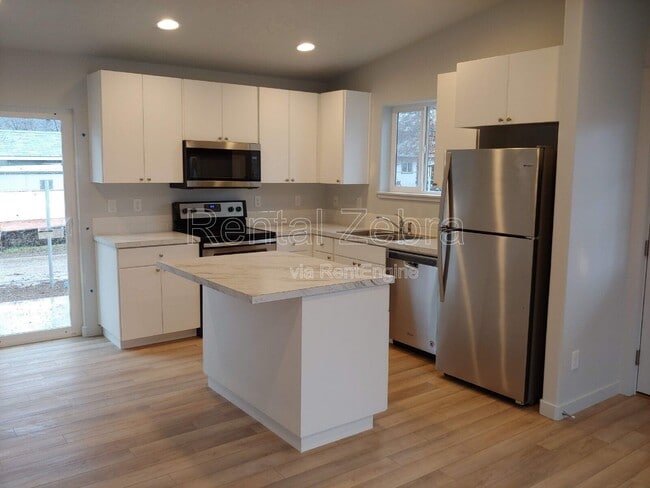 Building Photo - 2044 NW 11th St