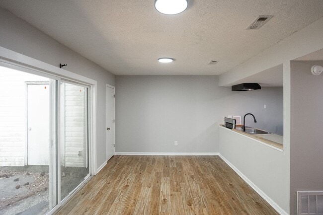 Building Photo - 2398 Winston Way