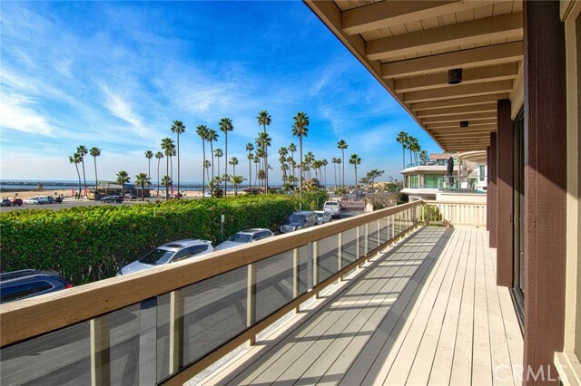 Building Photo - 3024 Breakers Dr