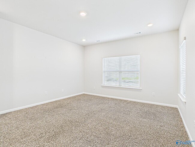 Building Photo - 157 High Leaf Dr