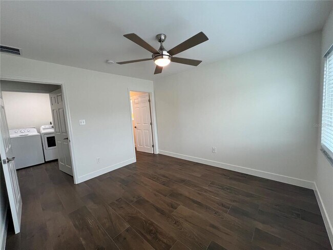 Building Photo - 5398 27th Ave N