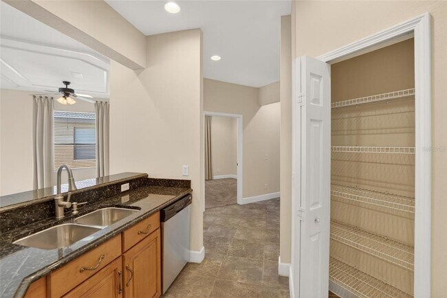 Building Photo - 210 Shell Falls Dr