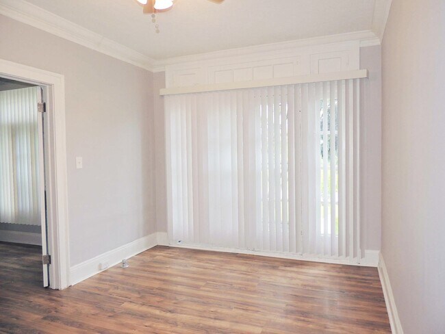 Building Photo - 3238 Euclid Heights Blvd