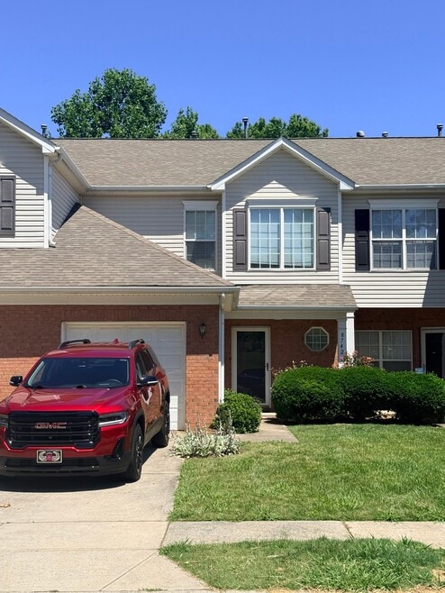 Building Photo - 8742 Appledale Dr
