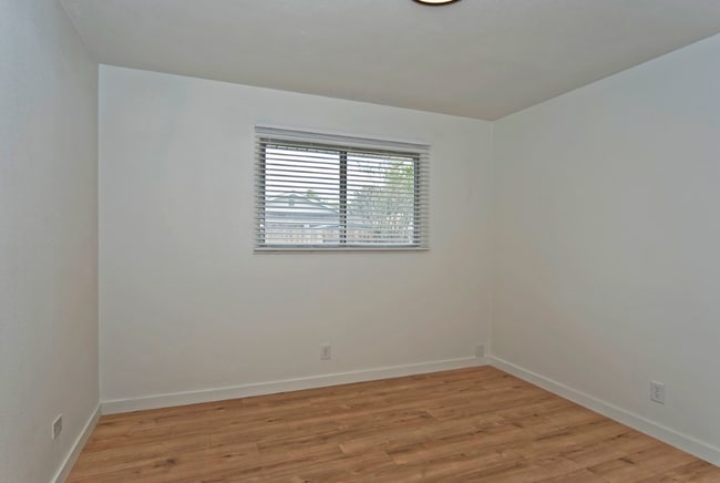 Building Photo - 609 Adaline St