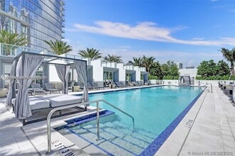 Building Photo - 851 NE 1st Ave