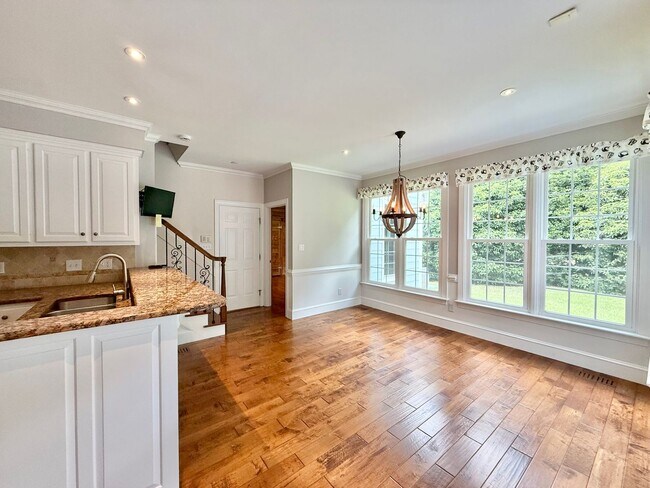 Building Photo - Luxurious 5BD, 4.5BA North Raleigh Home wi...