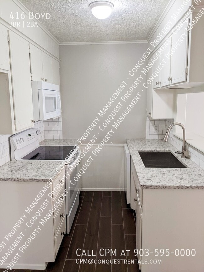Building Photo - 416 Boyd-