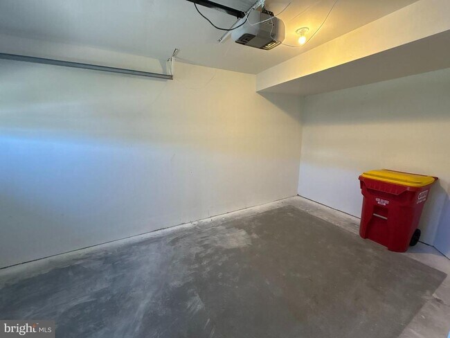 Building Photo - 55 Fuzzy Tail Dr