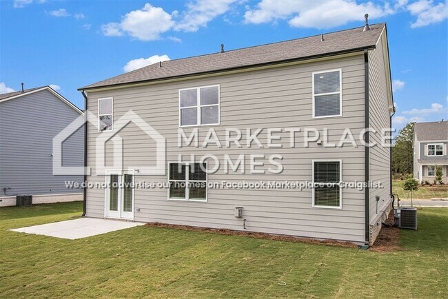 Building Photo - 152 Landsdowne Way SE