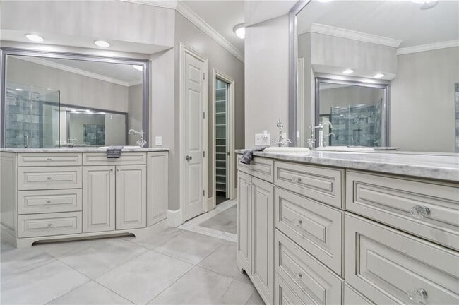 Building Photo - 4738 Ivy Ridge Dr SE