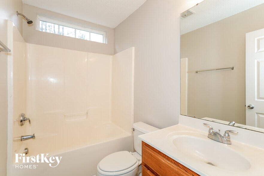 Building Photo - 2517 Pine Bark Ct