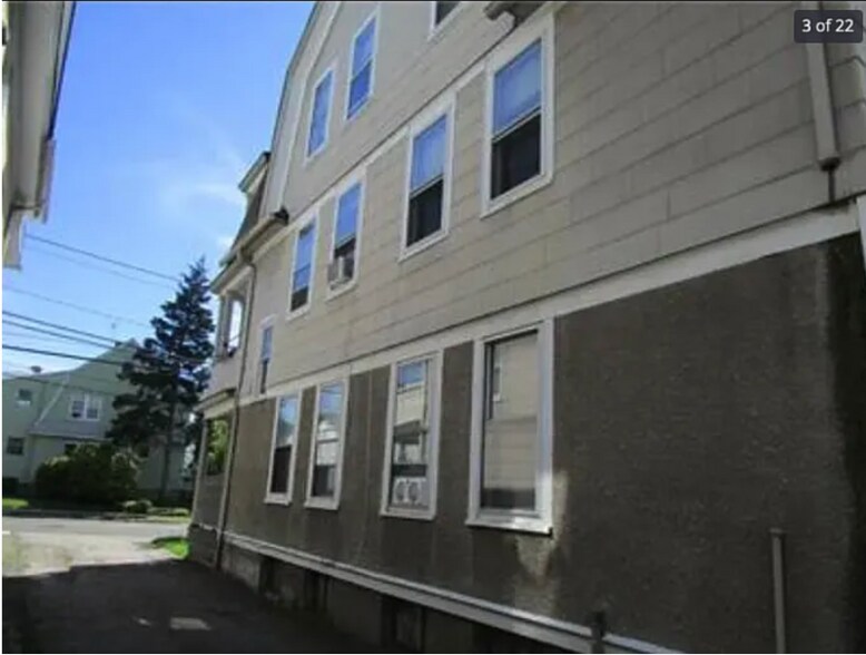 Building Photo - 765 Brewster St