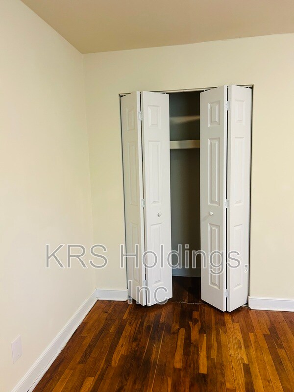 Building Photo - 5238 Goolsby Ct