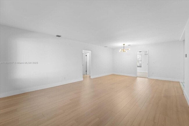 Building Photo - 1240 NE 138th St